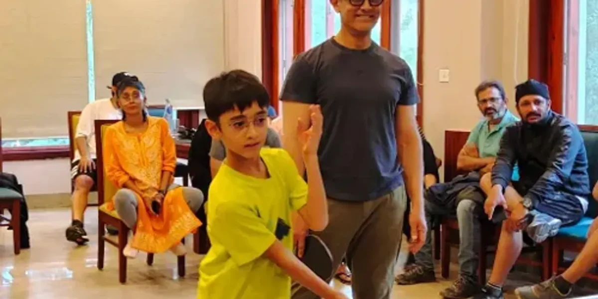 Aamir Khan enjoys a Table Tennis tournament with the unit of Laal Singh Chaddha