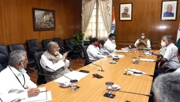Rajnath Singh meets Defence Civilian Employees’ Federations over OFB Corporatisation issue