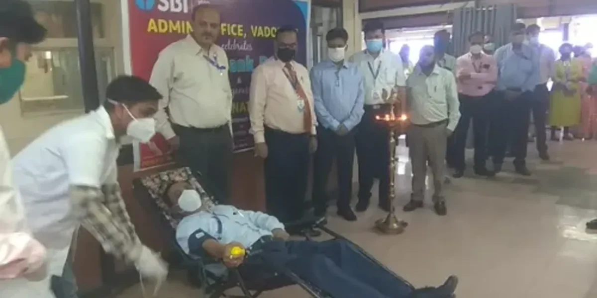 93 donated blood in a camp organized by SBI Vadodara