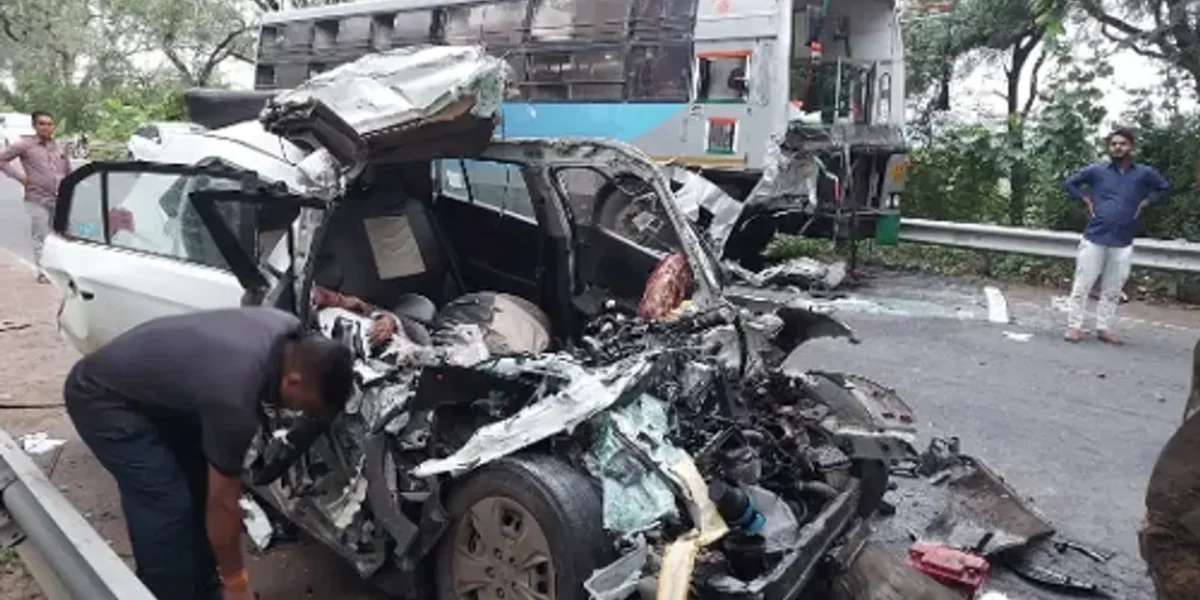 Four died in tragic accident took place near Chuchhapura village in Sankheda taluka