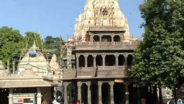 Ujjain Temple stampede: No social distancing, devotees injured after VIP visit