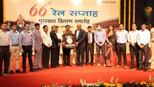 Mumbai Central and Vadodara Division bags GM’s Overall Efficiency Shield in Award function