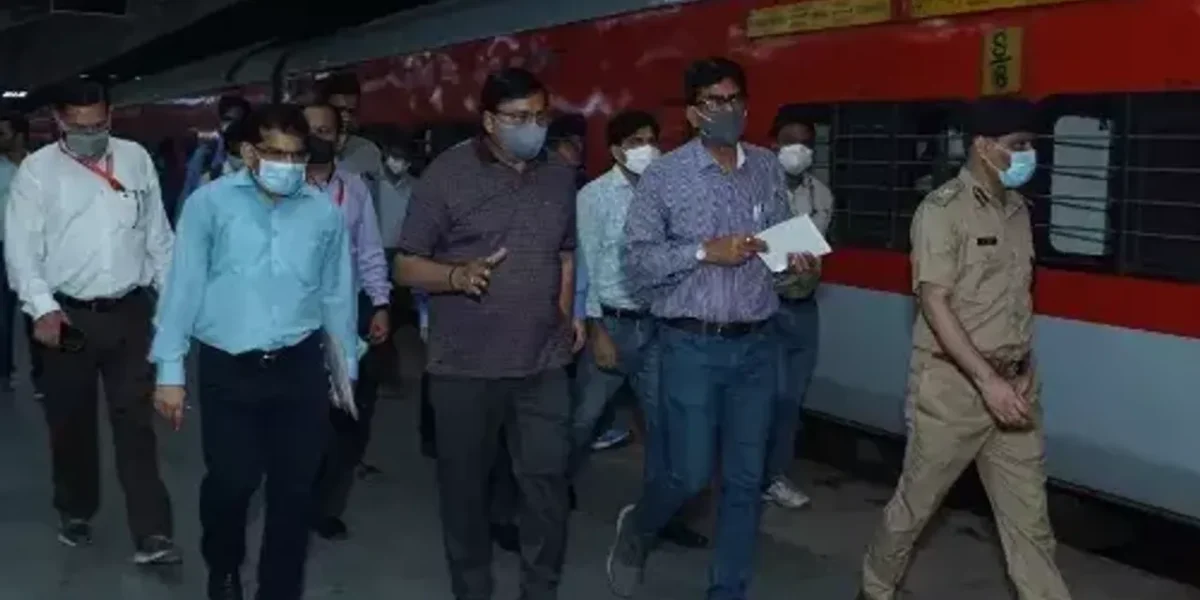 Western railway GM interacted with passengers in running train for their feedback and suggestions