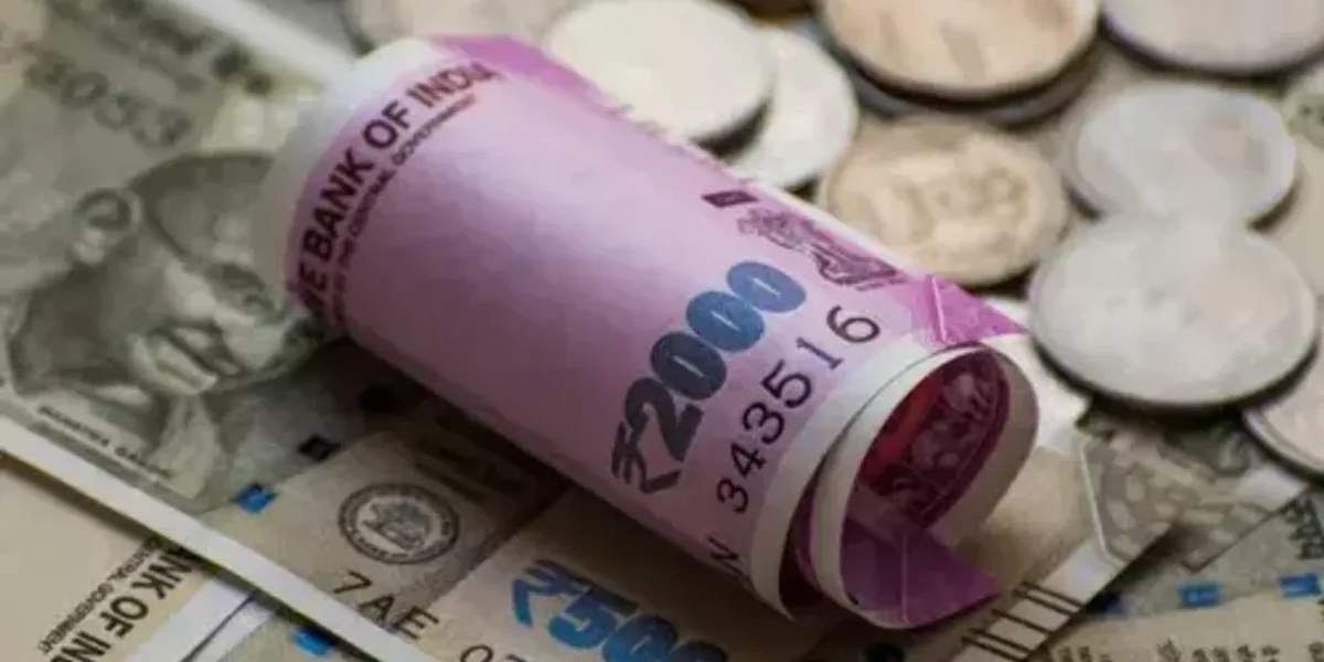 Rupee falls for 2nd day, declines 17 paise to 74.43 against dollar