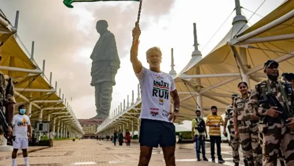 Milind Soman reaches Statue of Unity after 8 days of run presented by Union Bank of India