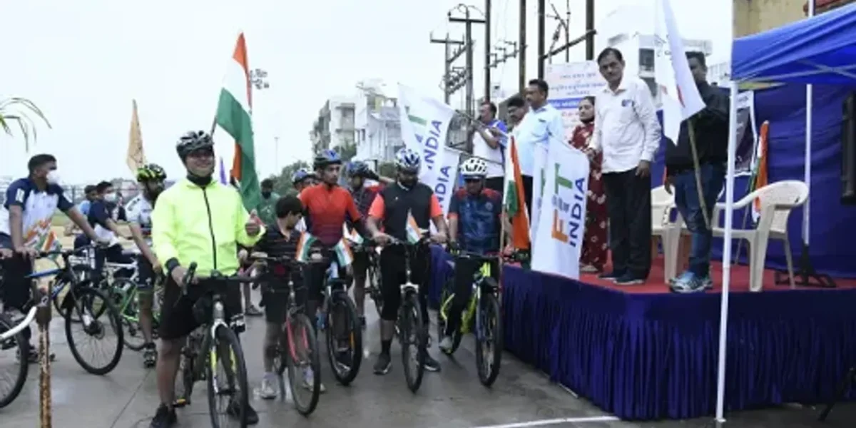 80 cyclists Join Azadi Ka Amrut Mahotsav Cycle Rally