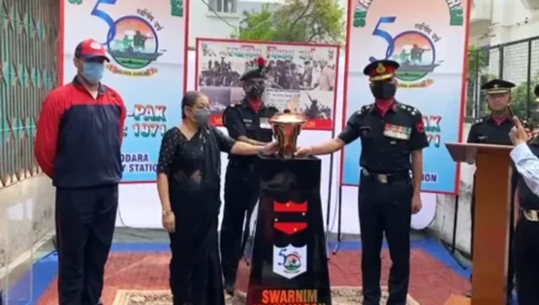 Run for bravehearts and visit to veterans on second day of Victory flame stay in Vadodara