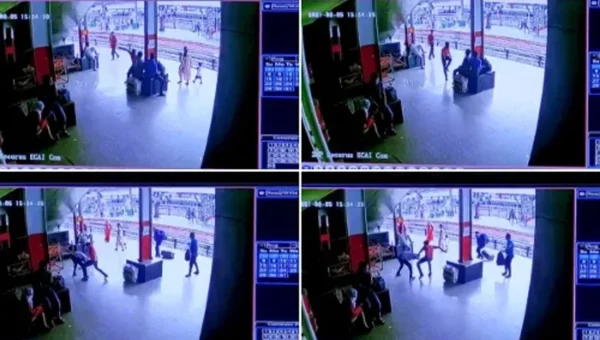LIVE Scenes of the attack as a hawker stabbed another at Vadodara railway station