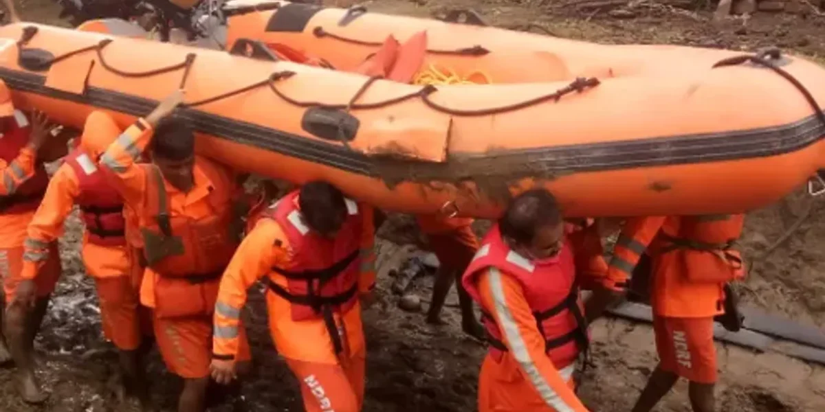 06 BN NDRF at Vadodara conducting rescue operations in flood-hit areas of Rajasthan