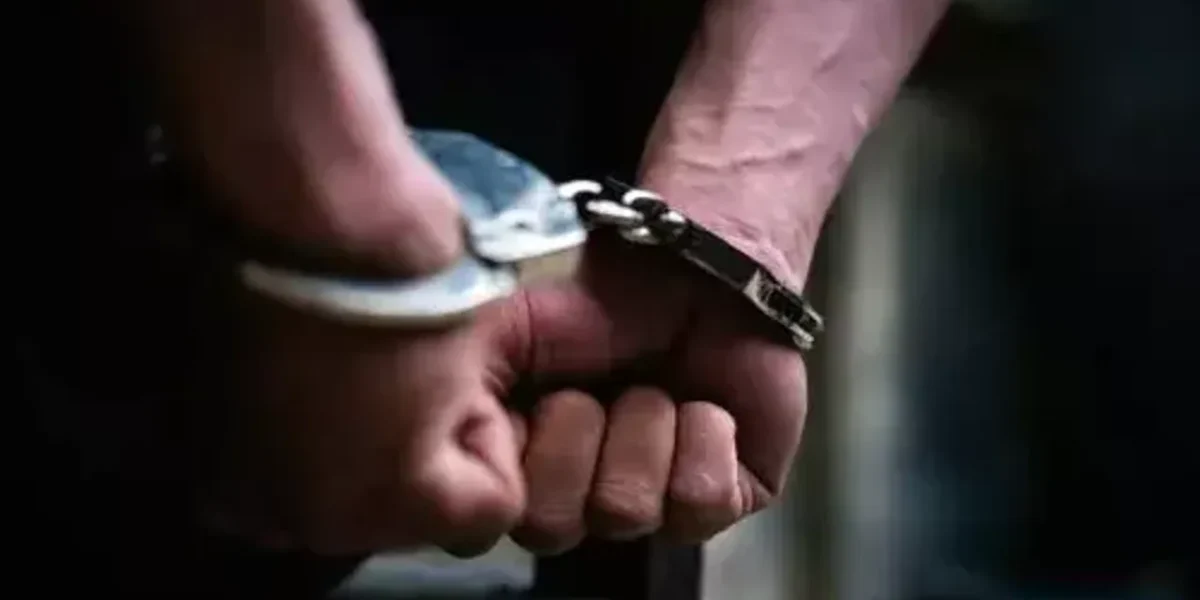Vadodara Police arrest people involved in gambling at various parts of city