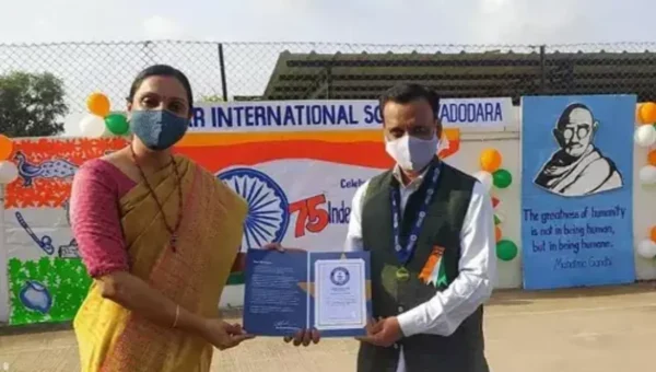 Vadodara art teacher registered his name in Guinness Book of World Records