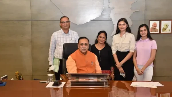 Gujarat Chief Minister paid a courtesy call on Vidhi Jadhav of Nadiad