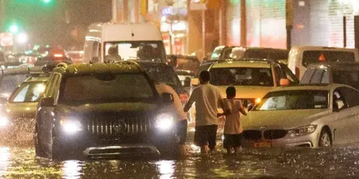 41 killed in US from flash flooding & tornadoes
