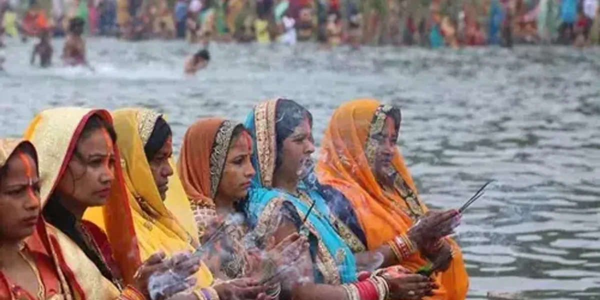 Delhi Govt bans Chhath Puja celebrations in public places including river banks, temples