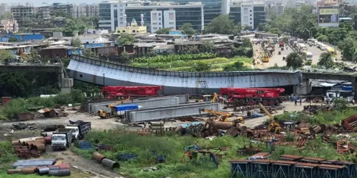Mumbai: Flyover under construction collapses in BKC, 14 workers injured