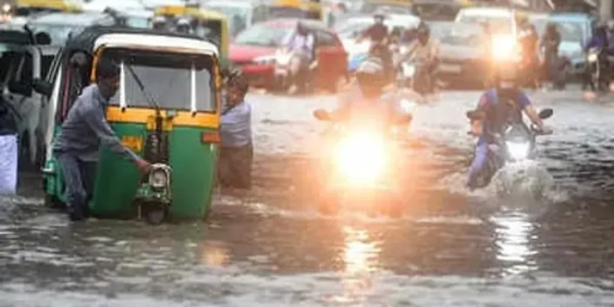 Delhi sees highest rainfall in 12 years, traffic movement affected