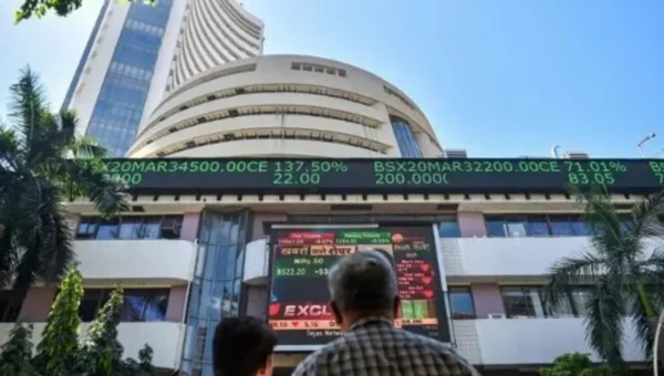 Sensex up by 277 points to trade at 59,000 in afternoon trade