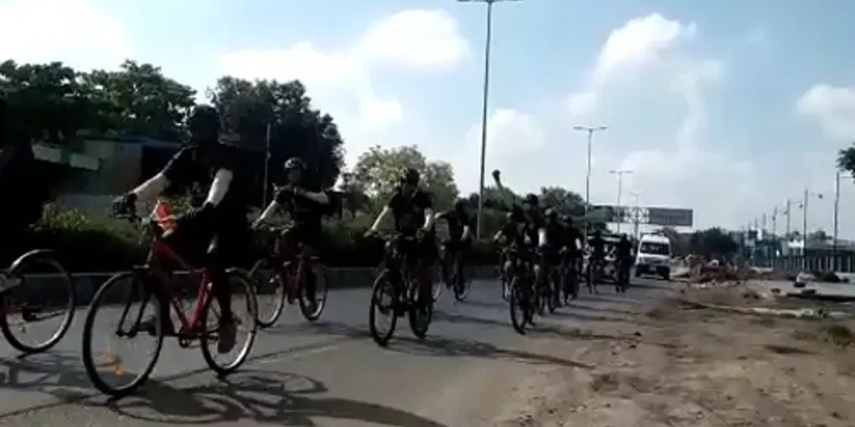 ITBP cycle rally from Leh to Kevadia reached Vadodara on Sunday