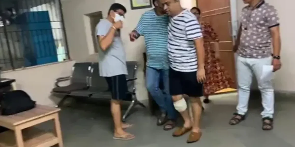 Four unknown persons tries to rob a jeweller in Vadodara