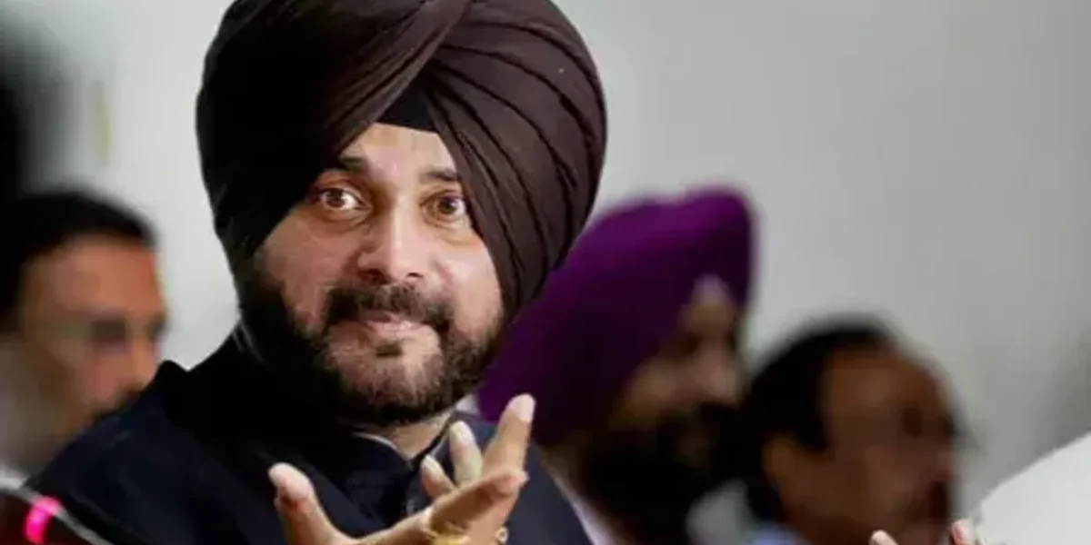 Navjot Sidhu writes to Sonia Gandhi listing 13 major issues