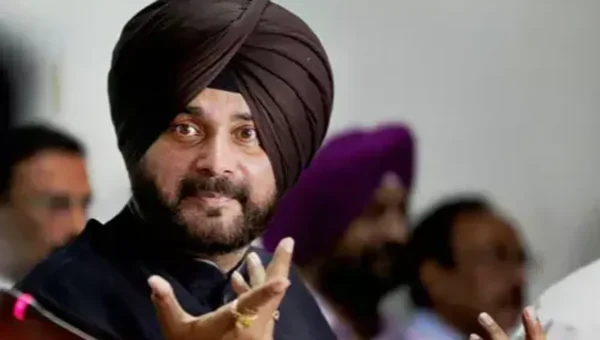 Navjot Sidhu writes to Sonia Gandhi listing 13 major issues