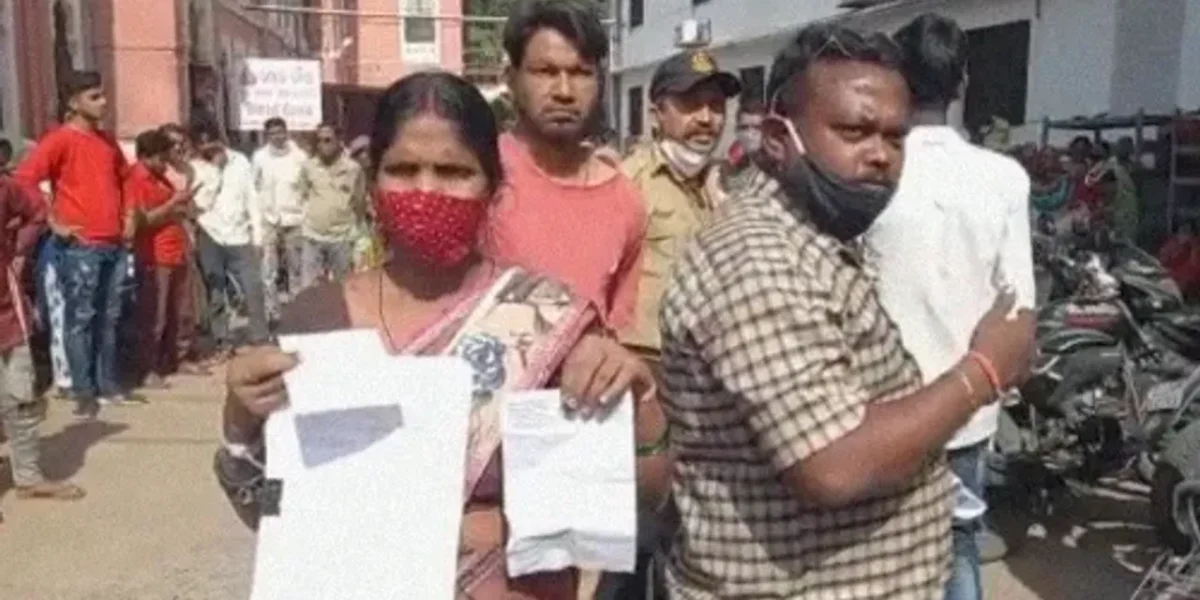 Family in Vadodara put allegations on SSG hospital for baby change