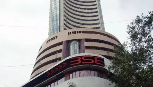 Share market at lifetime high: BSE sensex opens over 60K-mark