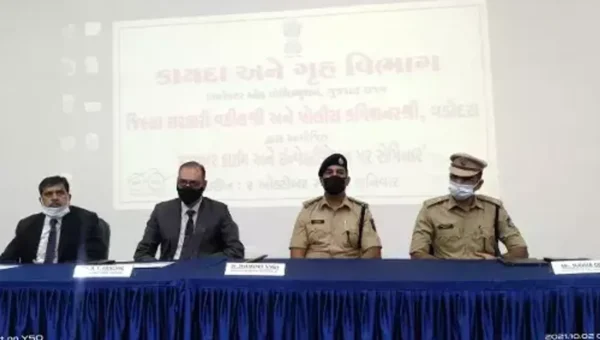 Legal Seminar on Cyber ​​Crime and Investigation held in Vadodara on Gandhi Jayanti