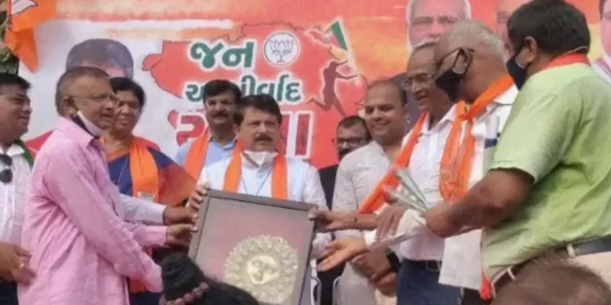 Jan Ashirwaad Yatra of ministers Rajendra Trivedi and Manisha Vakil organised in Vadodara
