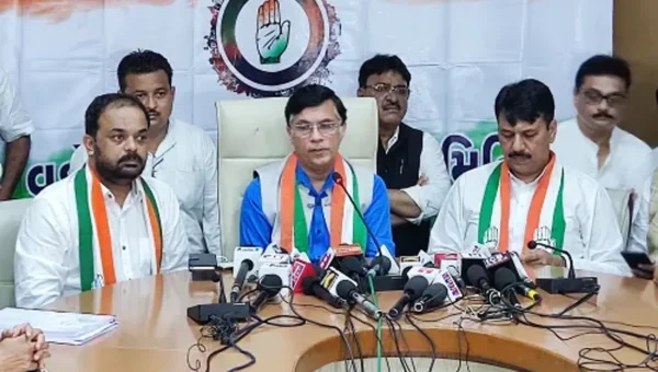 Gujarat Congress organise protest programs in state including Vadodara to give tribute to farmers killed in Lakhimpur