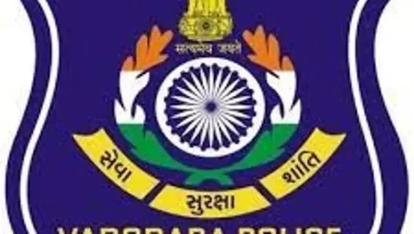 Vadodara police handover 82 lost mobiles to their owners