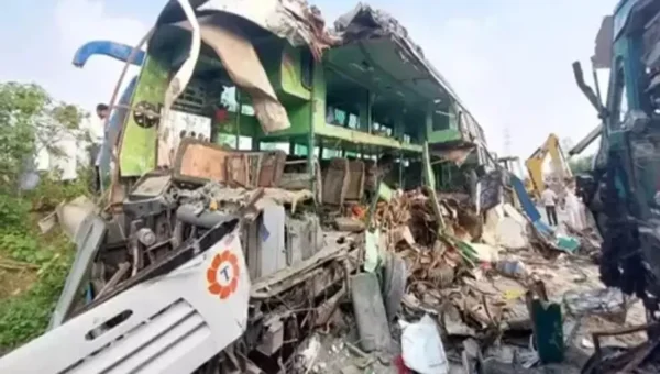 Uttar Pradesh: At least 9 dead, 27 injured in Barabanki after bus and truck collide