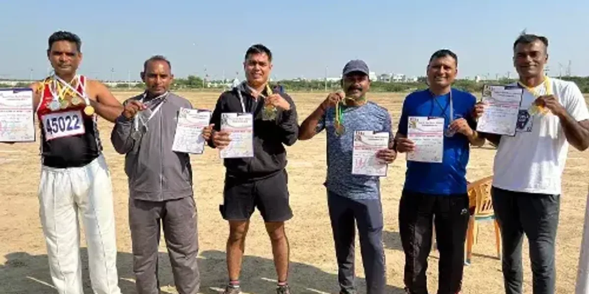 15 medals won by Vadodara police sportspersons in 40th State Master Athletics in Dwarka