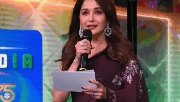 At the closing event IFFI 2021, Madhuri Dixit, Manoj Bajpayee, & Randhir Kapoor were honoured