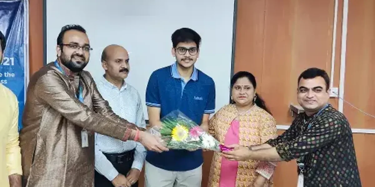 Aakash Institute student Pavitra Goyal from Vadodara Secures an impressive AIR 143 in NEET UG 2021