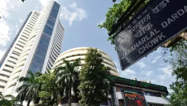 Sensex tanks 373 pts, below 59700, Nifty below 17800 on F&O expiry day; Paytm falls 27%