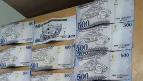 At Hyderabad Airport, the CISF seizes Saudi Riyals worth Rs12.86 lakh.