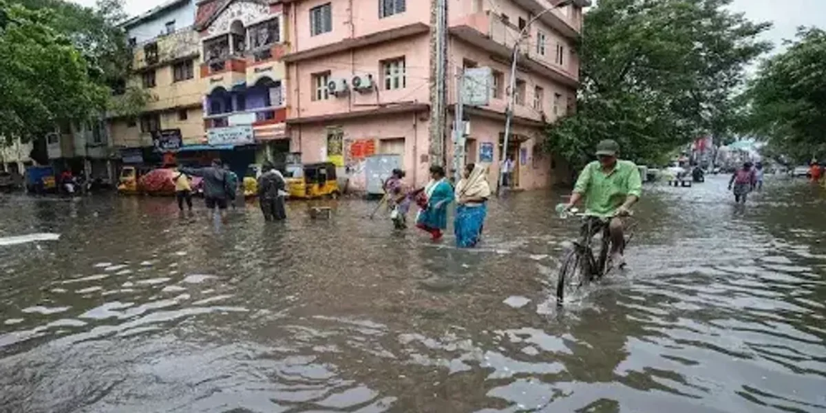 Red Alert in Tamil Nadu, Andhra Pradesh amid heavy rainfall