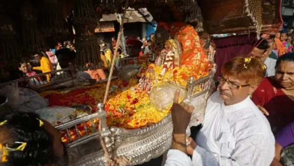 Historical Lord Vitthalnathji Procession carried in Vadodara with only 15 people