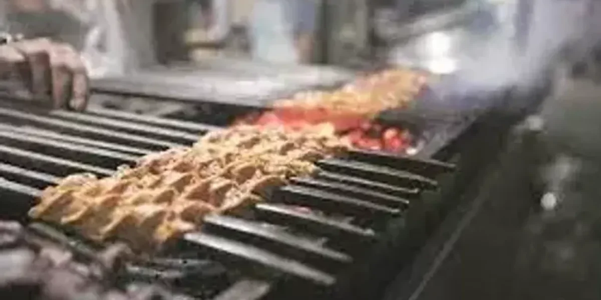 Non-vegetarian stalls to be taken off from main roads in Ahmedabad