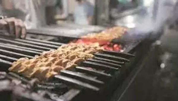 Non-vegetarian stalls to be taken off from main roads in Ahmedabad