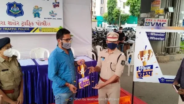 Free petrol and diesel coupons to people following traffic rules while driving on Vadodara roads