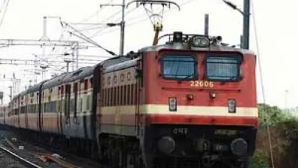 Railway police and city crime branch began investigation in the girl suicide case inside a train at Valsad