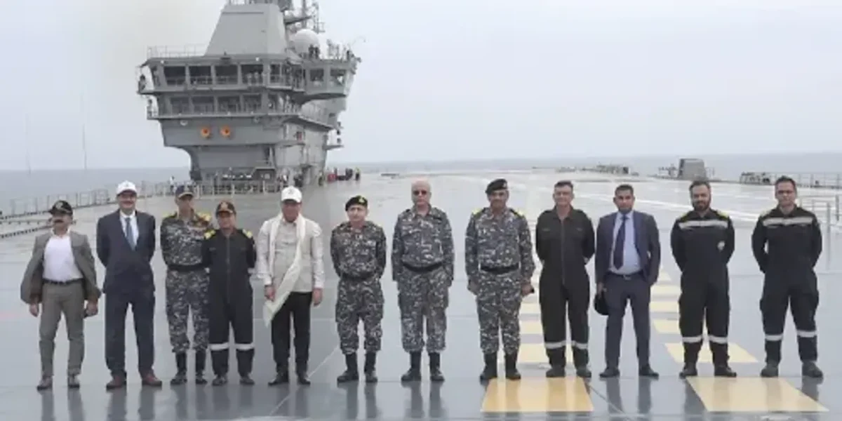Review of 2nd sea trials of IAC by minister of Port, Shipping and Waterways