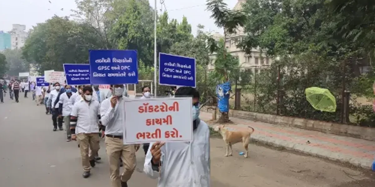 Rally by doctors in view of their long pending demands