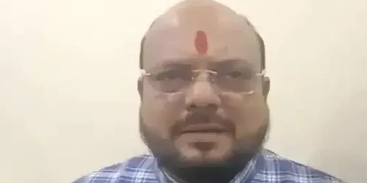 Maharashtra Minister Gulabrao Patil apologises for remarking about “roads like Hema Malini’s cheeks.”