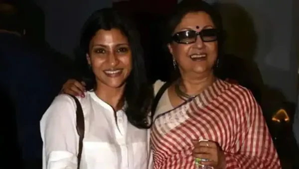 Aparna congratulates her daughter Konkona on her birthday for bagging award