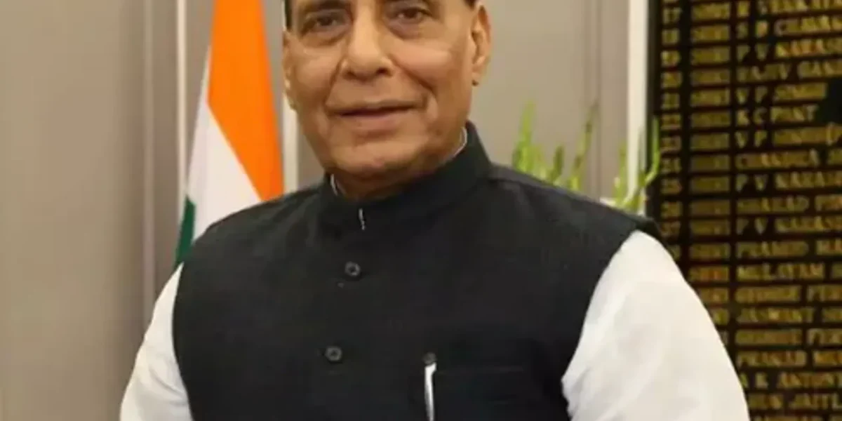 Defence Minister Rajnath Singh inaugurates Swarnim Vijay Parv at India Gate in Delhi