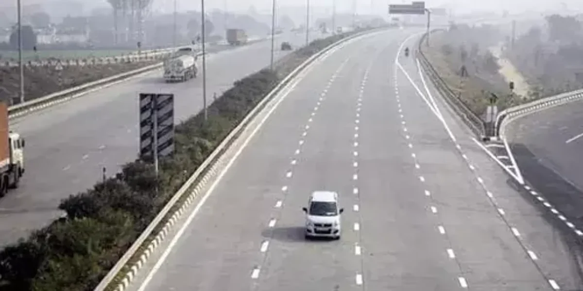 Nitin Gadkari inaugurated the Intelligent Transport System with 150 cameras on the Eastern Peripheral Expressway