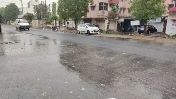 Vadodara witness unseasonal rains for second straight day
